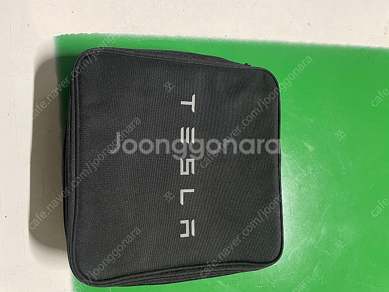 테슬라 모바일 충전기--0