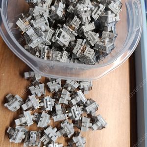 LEOBOG GRAY WOOD 회목축 V3 (리니어 3핀) 107개. 1만원