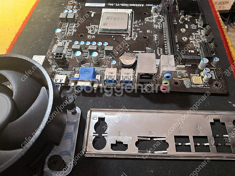 라이젠3 1200+a320+ddr4 4g*2(기본쿨러)...--6