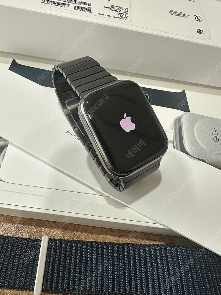 애플워치8 45미리 스테인리스 그라파이트 팝니다.--2