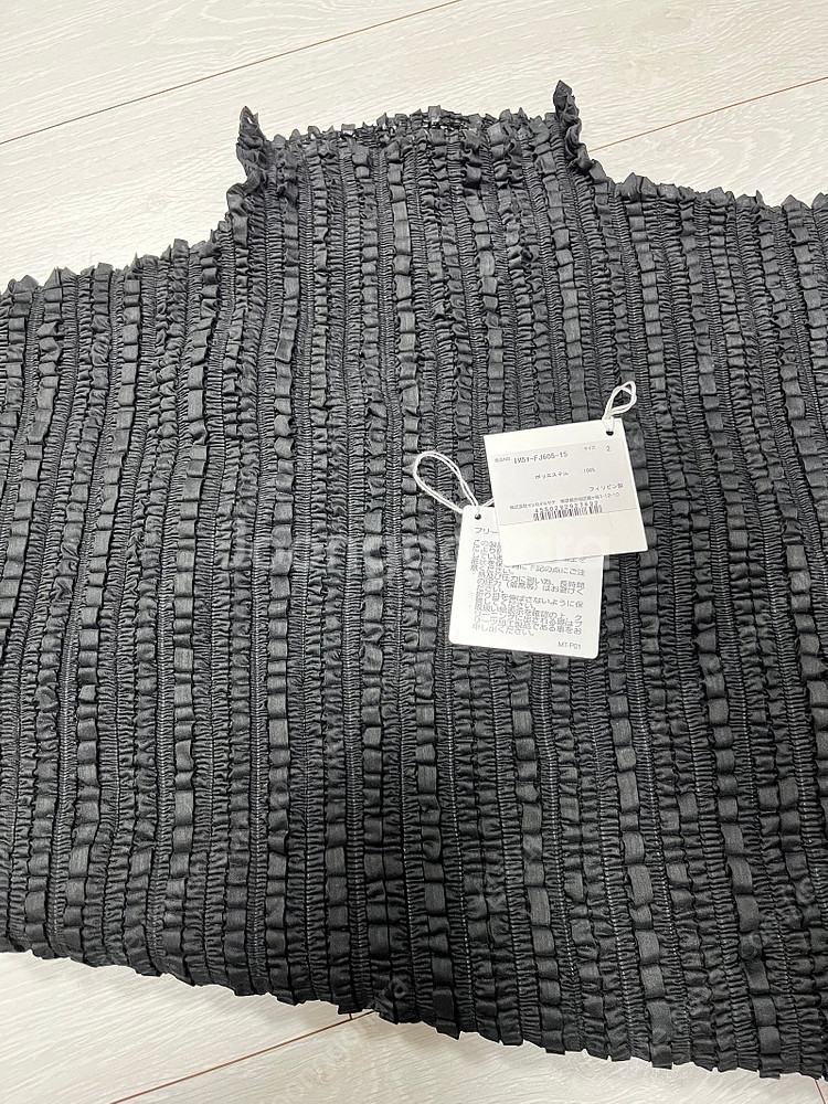 이세이미야케 4월 젤리피쉬 JELLYFISH 탑 블랙 플리츠플리즈--1