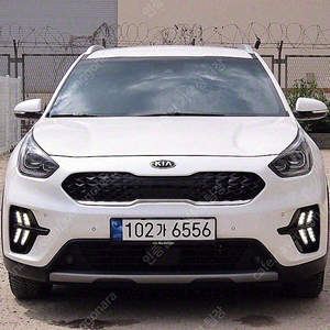 기아 니로 중고 니로 더 뉴 니로 중고차 흰색 2020년식 82,171km 1.6 플러그인 HEV 노블레스 스페셜 중고차 구입대행