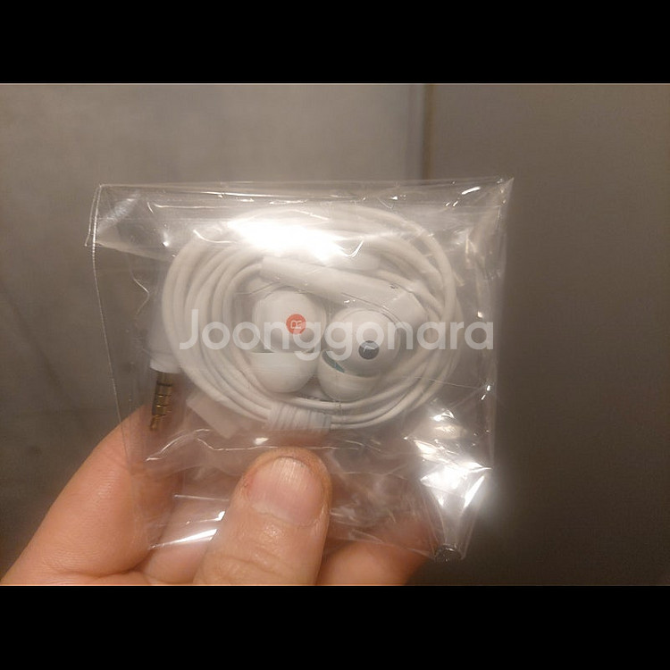 소니 정품 노이즈 캔슬링 이어폰 MDR-NC033--0