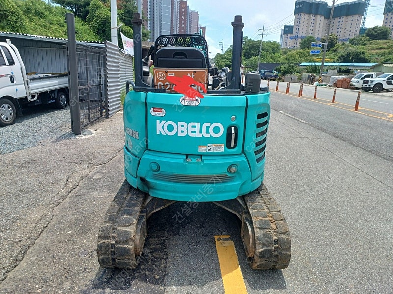 코벨코(얀마) 굴삭기 sk20. 21년식 3500시간--4