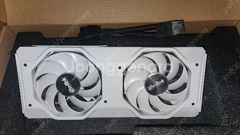이엠텍 rtx4070 super 12gb팔아요.--0