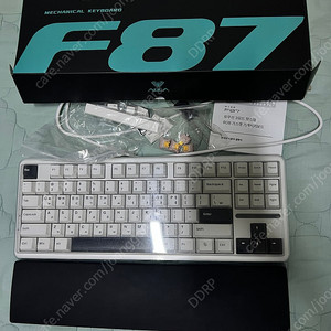 펀키스 정발 독거미 f87pro 저소음피치축 팝니다