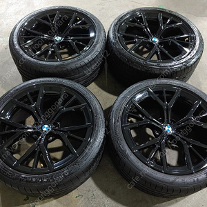 [판매] BMW G30 5시리즈 845M 19인치 정품 휠타이어