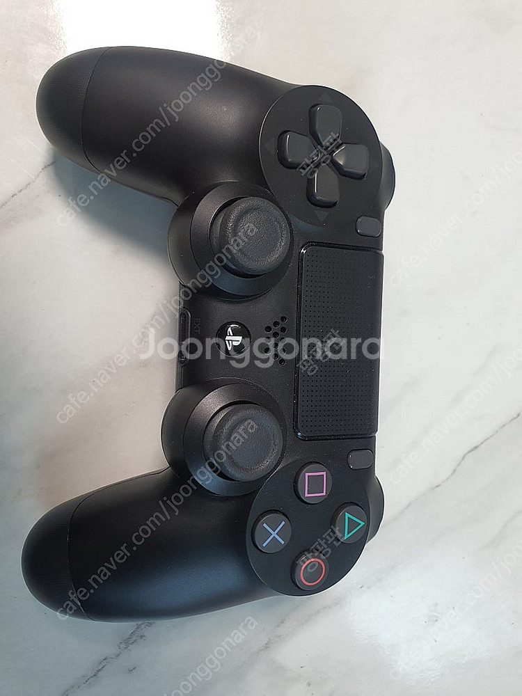 PS4 PRO(프로) 화이트 팝니다.--5