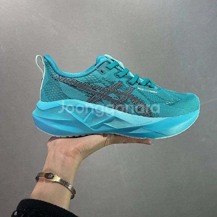 하이포인트 [Asics] 아식스 노바블라스트 5--4