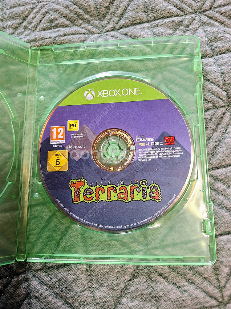 xboxone 테라리아 싸게 팝니다. 한글자막지원 만원--1