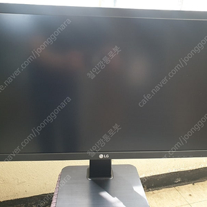 LG전자 고해상도 27" 전문가용 모니터 판매합니다.