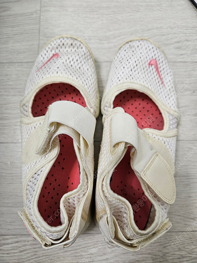 나이키 에어리프트 230 이미지