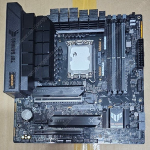 ASUS TUF Gaming B760M-PLUS