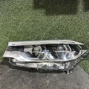 [판매] BMW 5시리즈[G30,G31][전기형] 중고 풀LED 헤드라이트 램프 전조등 자동차중고부품 폐차장중고부품 수입차중고부품 판매점 구매 복원 불량 파손 수리 교체 리멘카