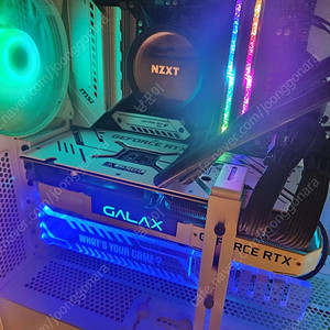 PC 반본체 팝니다. RTX 3070 화이트 / 라이젠 5600 / 지스킬 CL14 8GBx2 / MSI 박격포 와이파이 B550M / 시소닉 GX 750