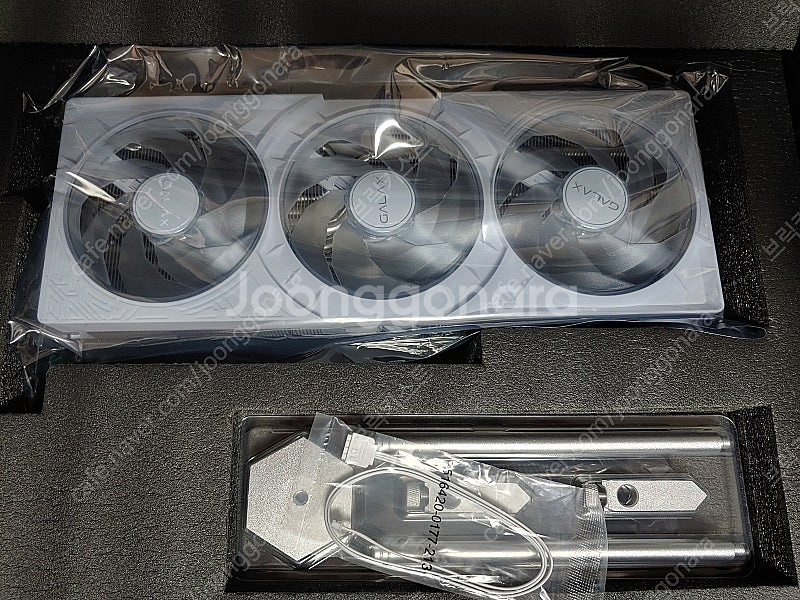 GALAX RTX 5080 화이트 16GB 박풀 상태좋...--3