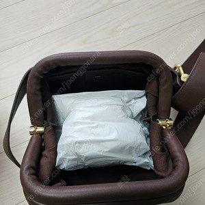 오소이 미니브로트백 판매합니다.