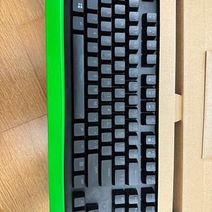 레이저 Huntsman v2 적축 키보드