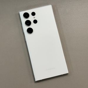 *대용량초S급* 갤럭시S23울트라 크림색상 512용량 스타벅스에디션 새상품컨디션 초SSS급 단말기 62만 판매합니다