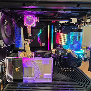 i9 13900K RTX 5080 커스텀 수냉 팝니다.