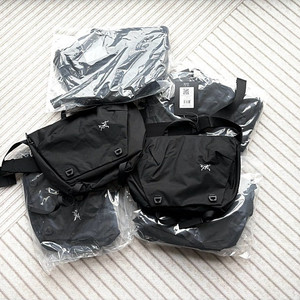 좌쓰 Arc'teryx Granville 10 Carrier Bag 아크테릭스 그랜빌 10 캐리어 백 블랙