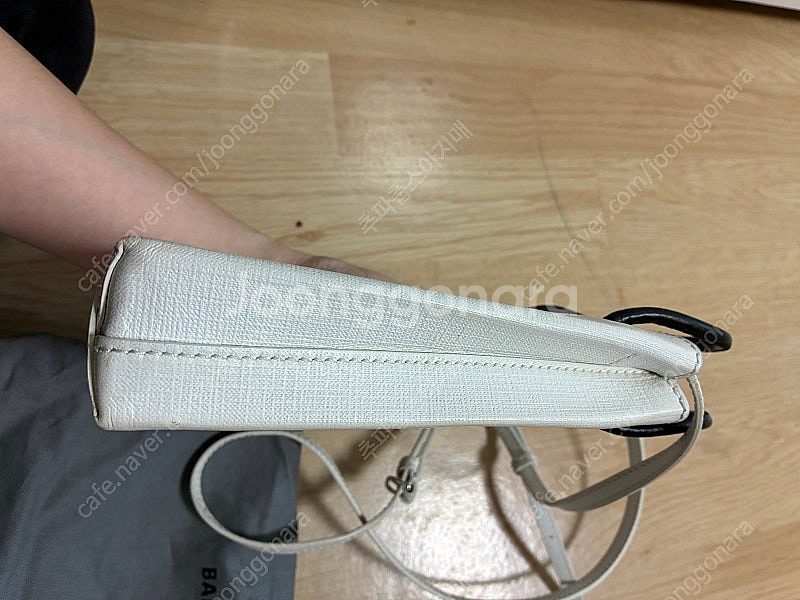 정품 발렌시아가 폰홀더백 오늘만30--4
