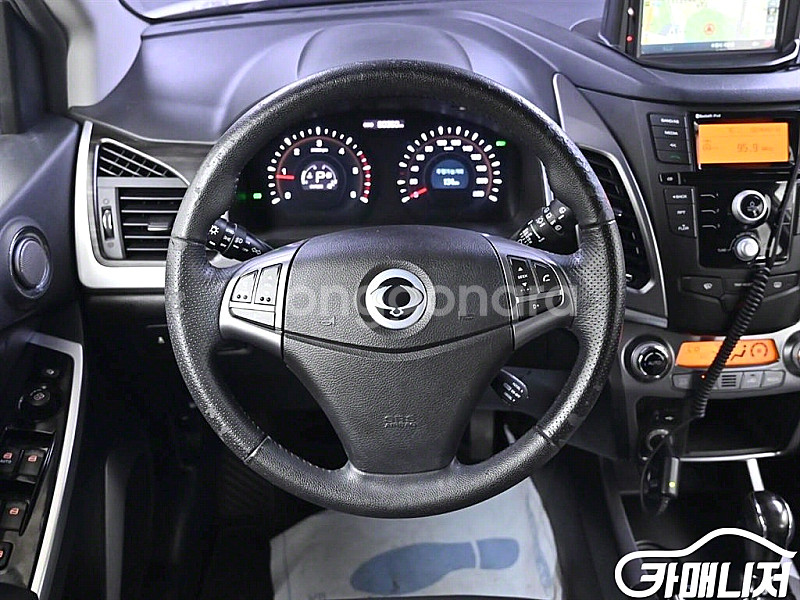 뉴코란도C 4WD 2.0 어드벤처 2015 년 중고차◆...--4