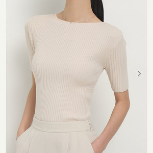 Sie 시에 엘린 보트넥 니트 아이보리 판매중(택포)