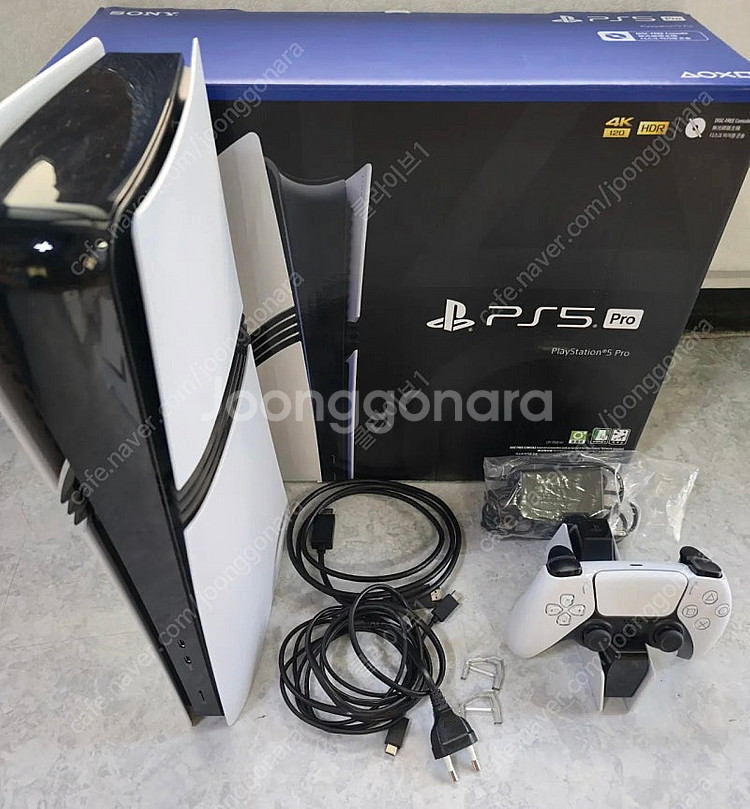 PS5 PRO 플스5 프로 + 정품 듀얼센스 충전거치대--1