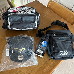 다이와 DC-5423NK 모자 + 에메랄다스 T 사이 백(B) 신품 팝니다