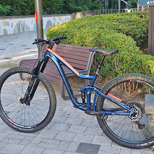 제시가 판매>>자이언트 트랜스 s사이즈 29 풀샥 mtb 자전거 저렴하게 처분합니다