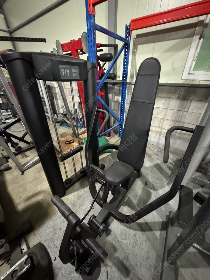 시티드체스트/ 홈짐/ 일립티컬/ 레그컬/ 레그익스 듀얼머신/ 치닝/ 체스트등 이미지