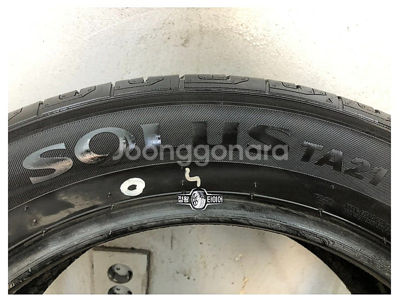 중고타이어 금호타이어 솔루스 TA21 215/55R17...--5