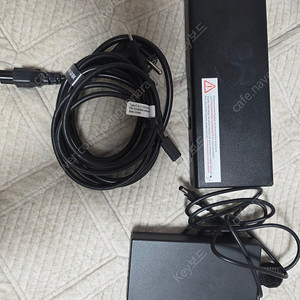 벨킨 유니버셜 usb-c 트리플 디스플레이 독 판매합니다.