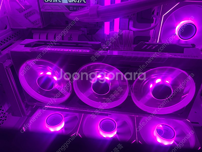 에즈락 9070XT 스틸레전드 화이트 16GB--2