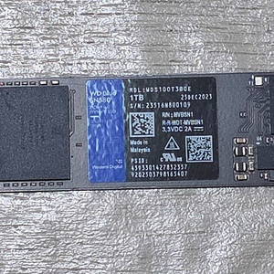 WD BLUE NVMe M.2 SSD 1TB 팝니다