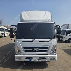 중고윙바디 흰색 2024년식 80,000km 3.5톤 올 뉴 마이티 수원중고차