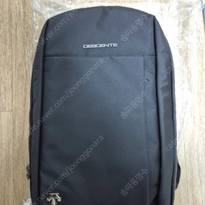 디센트 가방 새제품 60,000원