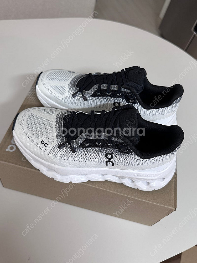 온러닝 클라우드틸트 235 (6.7일배송)--0