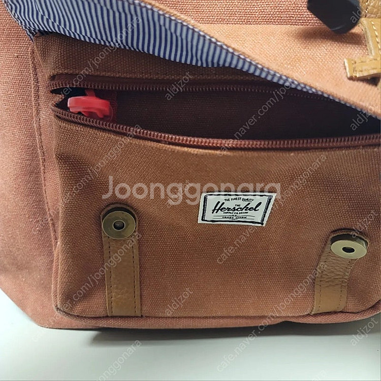 허쉘 리틀 아메리카 백팩--7