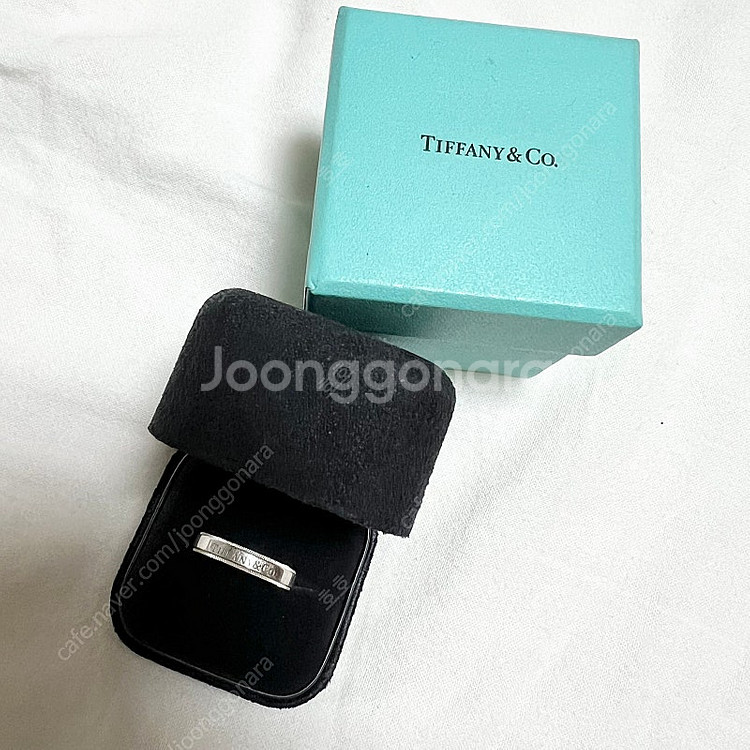 티파니앤코 플래티늄 반지 20호 4mm--2