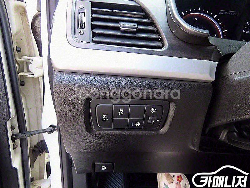뉴코란도C 4WD 2.0 DX 2015 년 중고차◆전액...--3
