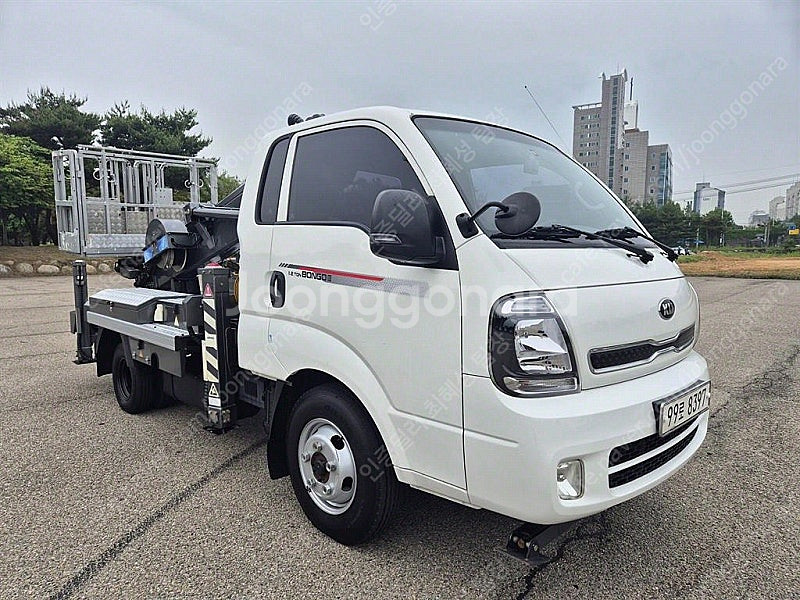 고소작업차 중고 흰색 2021년식 9,210km 2.5...--0
