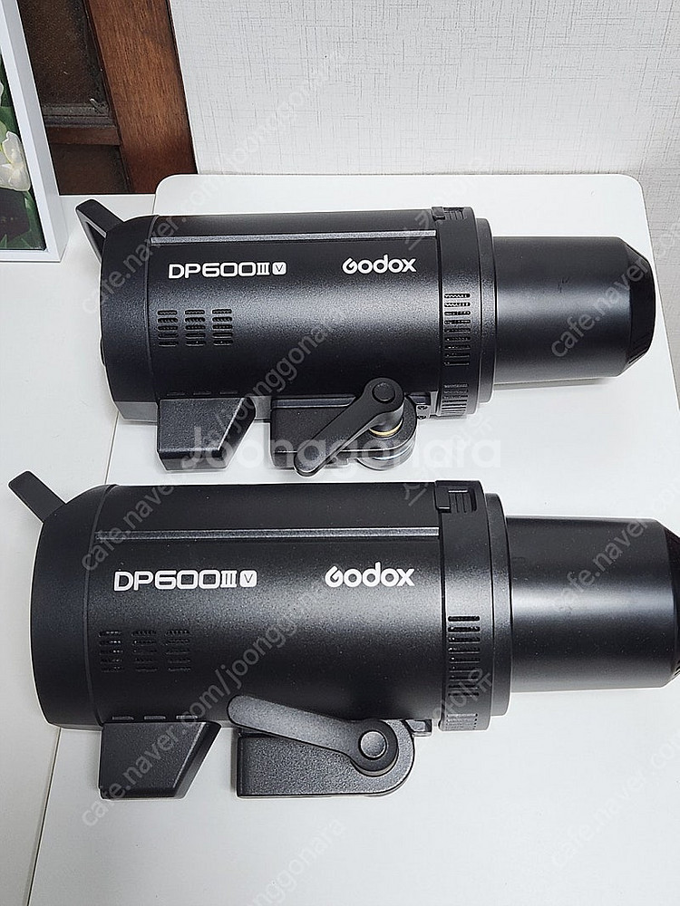 Godox 고독스 DP600IIIV 2대 판매합니다--1