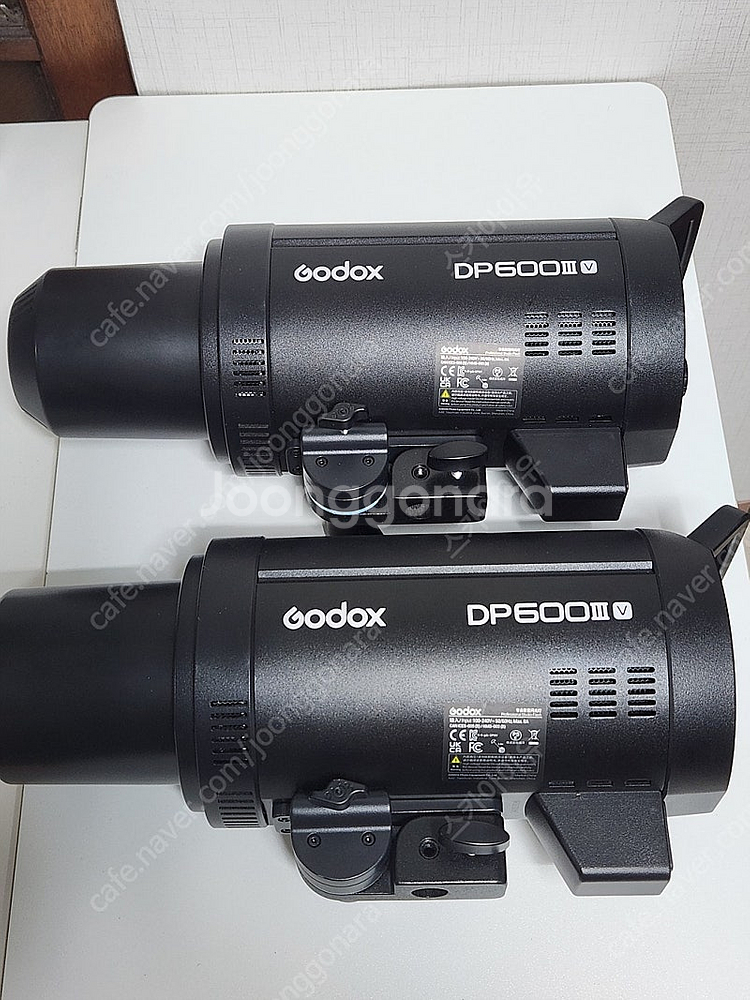 Godox 고독스 DP600IIIV 2대 판매합니다--2