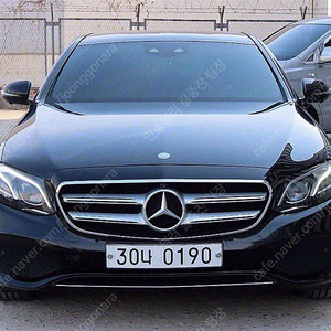 벤츠 E클래스 중고차 벤츠 중고차 수입중고차 검정색 2017년식 E300 4MATIC 아방가르드 개인사업자 차량구매