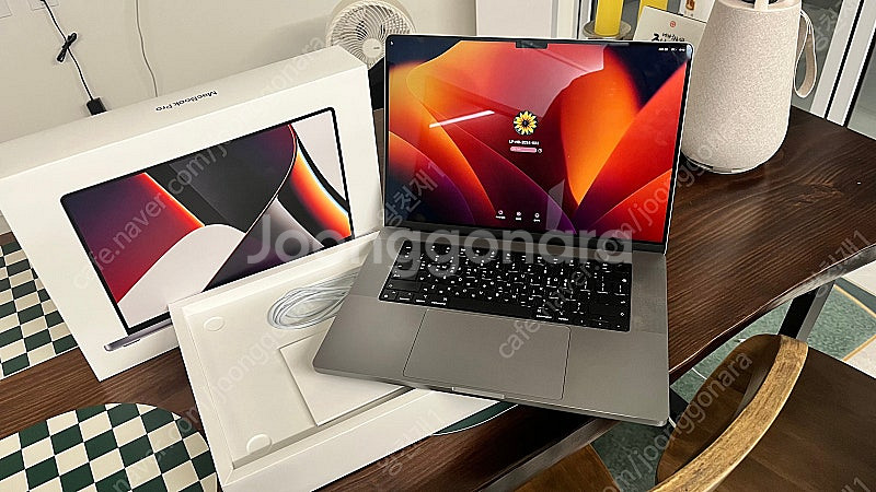 맥북 프로 2024 m1 램16 512g--0
