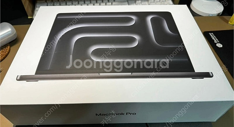 맥북 프로 m3pro 메모리18g--0
