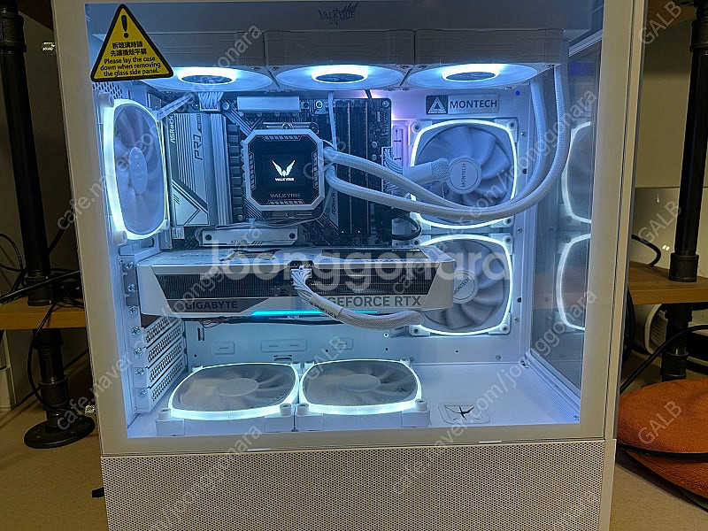 9600x rtx5070 화이트 데스크탑--1
