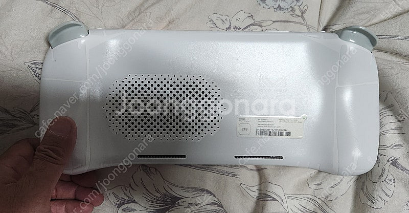 아야네오2 8840u 32g 2tb 팝니다--6